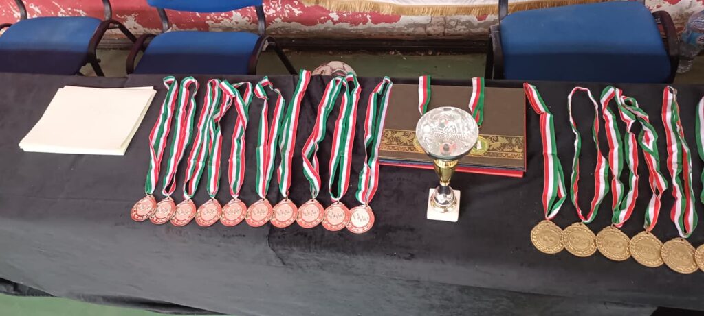 نهائي الدورة الرياضية في الكرة الطائرة “الصداقة بين الكليات والمعاهد بمناسبة ذكرى مظاهرات 11ديسمبر1960 ” تحت شعار ”ملحمة شعب أراد الحياة”